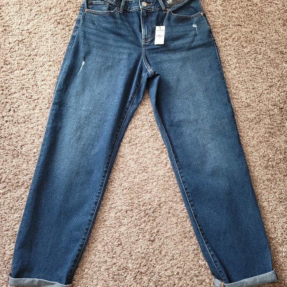 NWT Express Mid Rise Boyfriend Jeans